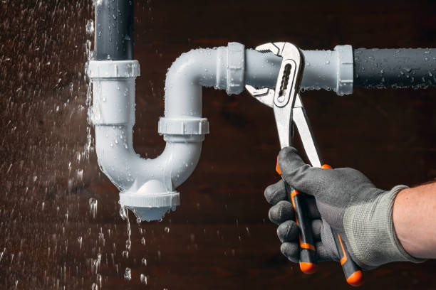 Professional Leak Detection technician working in West Haven, CT